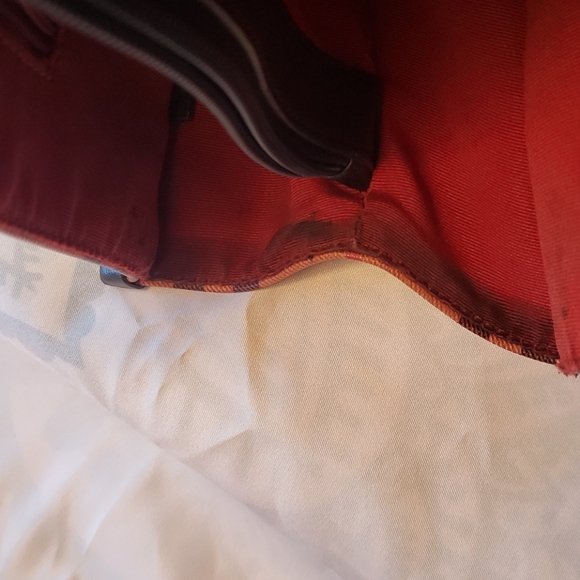 Burberry Tote - Picture 10 of 16